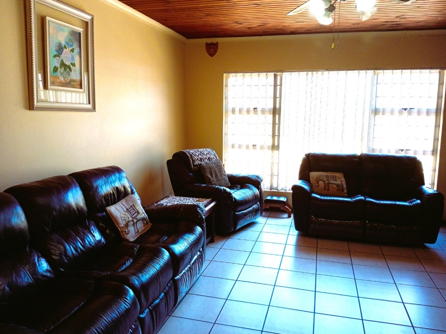 3 Bedroom Property for Sale in Amalinda North Eastern Cape
